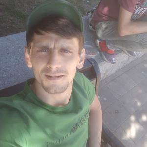 Парни в Черкесске: Артем, 33 - ищет девушку из Черкесска