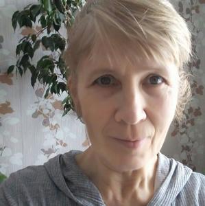 Девушки в Новосибирске: Светлана, 66 - ищет парня из Новосибирска