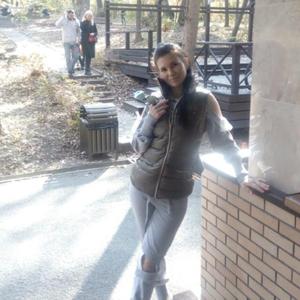 Девушки в Владивостоке: Юлия, 43 - ищет парня из Владивостока