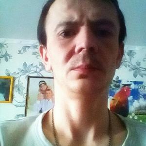 Парни в Нижнекамске: Дмитрий, 41 - ищет девушку из Нижнекамска