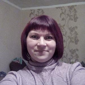 Девушки в Омске: Катя, 37 - ищет парня из Омска