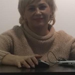 Девушки в Магнитогорске: Полина, 52 - ищет парня из Магнитогорска