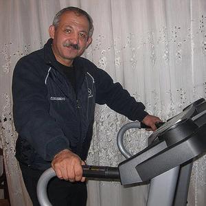 Артем, 57 лет, Ессентуки