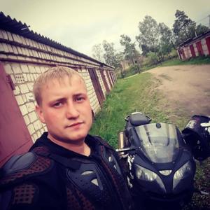 Парни в Арсеньеве: Вовчик, 32 - ищет девушку из Арсеньева