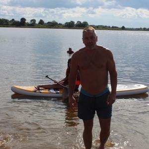 Андрей, 58 лет, Псков