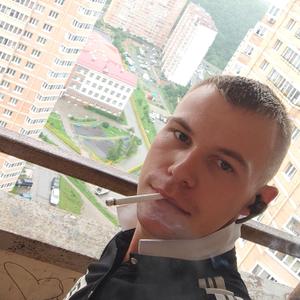Парни в Владивостоке: Сергей, 21 - ищет девушку из Владивостока