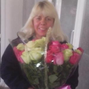 Девушки в Владивостоке: Марина, 59 - ищет парня из Владивостока