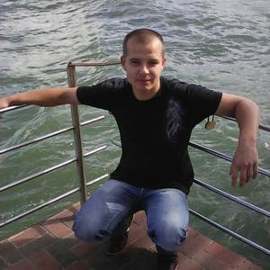Парни в Полесске: Евгений, 22 - ищет девушку из Полесска
