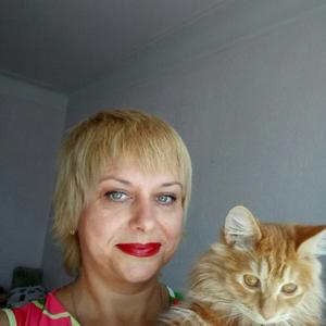 Девушки в Саратове: Наталия, 53 - ищет парня из Саратова