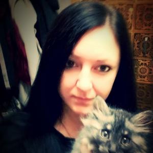 Девушки в Ульяновске: Катя, 39 - ищет парня из Ульяновска