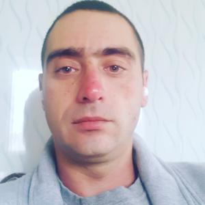 Рустам, 35 лет, Красногорск