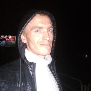Парни в Миассе: Виталий Хомутов, 33 - ищет девушку из Миасса
