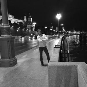 Валиев, 30 лет, Москва