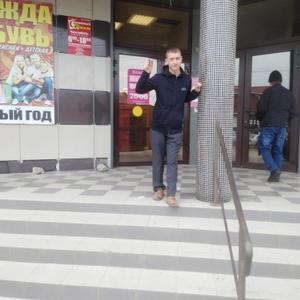 Парни в Ладожская: Валентин, 24 - ищет девушку из Ладожская
