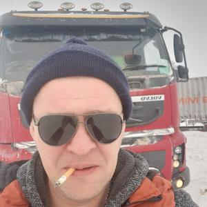 Евгений, 38 лет, Улькан