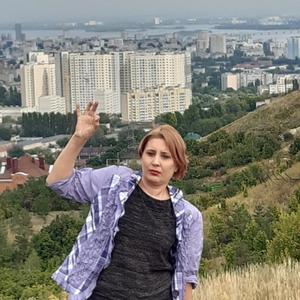 Девушки в Саратове: Аня, 47 - ищет парня из Саратова