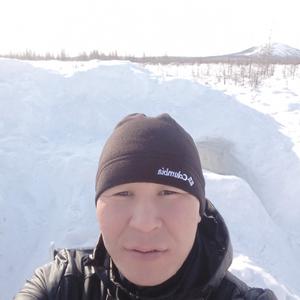 Парни в Якутске: Innokenty, 34 - ищет девушку из Якутска