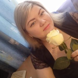 Девушки в Петрозаводске: Милена, 40 - ищет парня из Петрозаводска