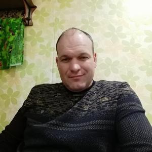 Парни в Бугульме (Татарстан): Максим, 42 - ищет девушку из Бугульмы (Татарстан)