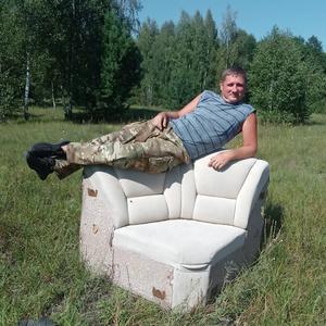 Игорь, 46 лет, Брянск