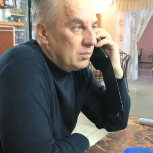 Олег, 56 лет, Белогорск