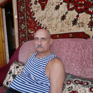 Валерий, 68 лет, Казань