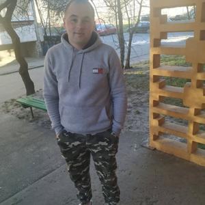 Парни в Пинске: Вадик, 27 - ищет девушку из Пинска