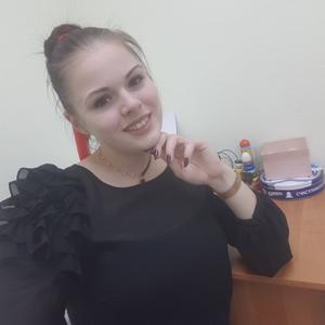 Девушки в Новороссийске: Лиза, 22 - ищет парня из Новороссийска
