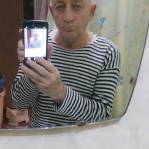 Артур, 64 года, Санкт-Петербург