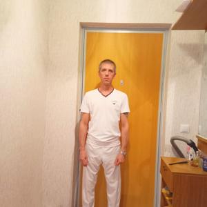 Парни в Саратове: Илья, 42 - ищет девушку из Саратова