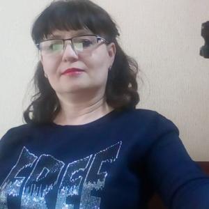 Девушки в Новокузнецке: Лика, 52 - ищет парня из Новокузнецка