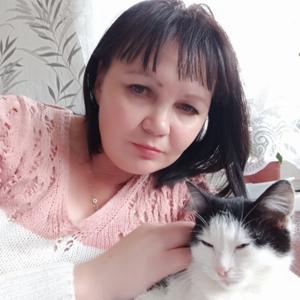 Девушки в Ижевске: Нина, 42 - ищет парня из Ижевска