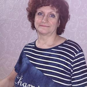 Девушки в Череповце: Галина, 64 - ищет парня из Череповца