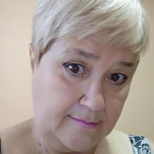 Девушки в Казани (Татарстан): Нурия, 66 - ищет парня из Казани (Татарстан)