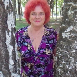 Валентина, 71 год, Курск
