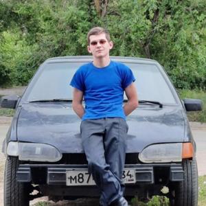 Парни в Волгограде: Влад, 19 - ищет девушку из Волгограда
