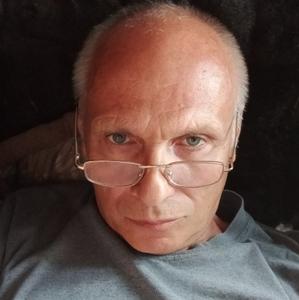 Парни в Тольятти: Сергей, 68 - ищет девушку из Тольятти