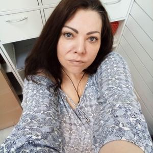 Девушки в Калининграде: Наталья, 43 - ищет парня из Калининграда