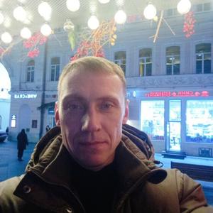 Юрий, 46 лет, Красногорск