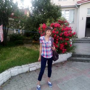 Девушки в Новороссийске: Елена, 53 - ищет парня из Новороссийска