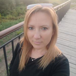 Девушки в Зеленограде: Аня, 45 - ищет парня из Зеленограда