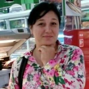 Девушки в Азове: Людмила, 47 - ищет парня из Азова