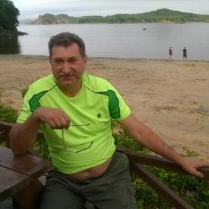 Парни в Хабаровске (Хабаровский край): Константин, 66 - ищет девушку из Хабаровска (Хабаровский край)