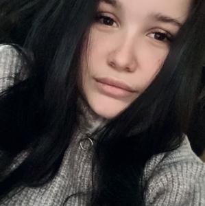 Девушки в Серпухове: Екатерина , 24 - ищет парня из Серпухова