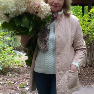 Галина, 66 лет, Москва