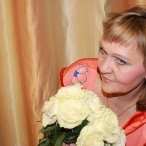 Девушки в Уссурийске: Аленка, 46 - ищет парня из Уссурийска