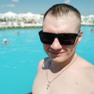 Алексей, 32 года, Катангли