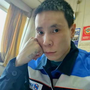Парни в Якутске: Иван, 30 - ищет девушку из Якутска