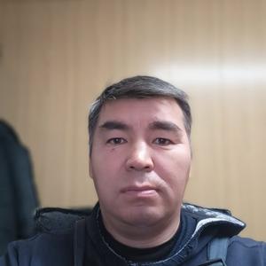 Парни в Якутске: Василий, 49 - ищет девушку из Якутска