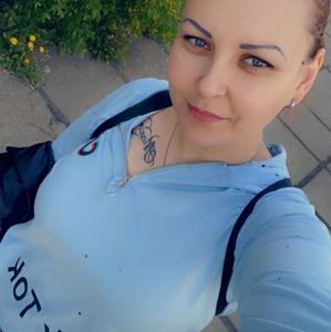 Девушки в Усть-Илимске: Кристина, 34 - ищет парня из Усть-Илимска
